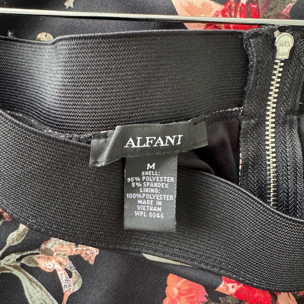 Alfani Women’s Pencil Skirt – Black with Elegant Floral Print.  NWOT - Picture 7 of 9